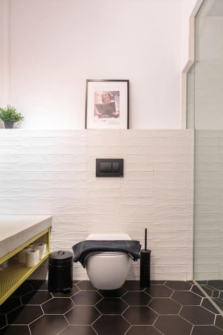 Home Cinema At The Center Of 테살로니키 외부 사진